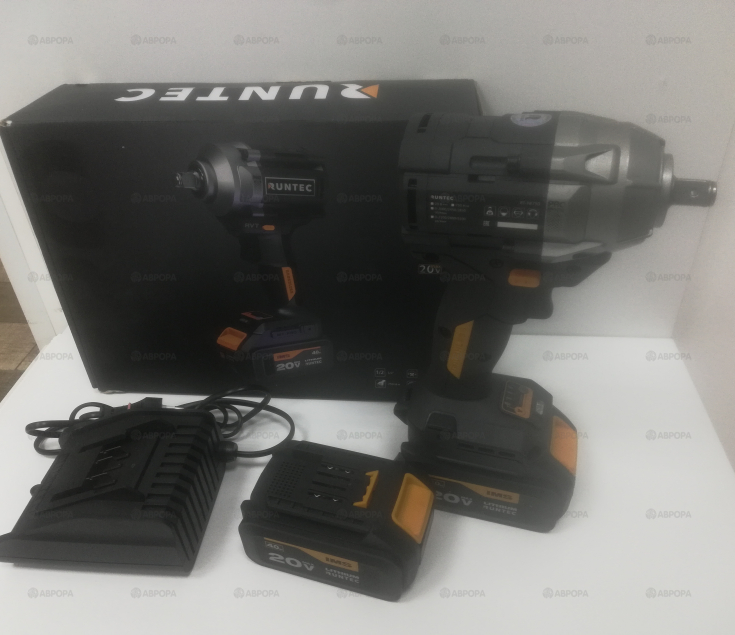 Гайковерт RUNTEC RT-IW750 20В